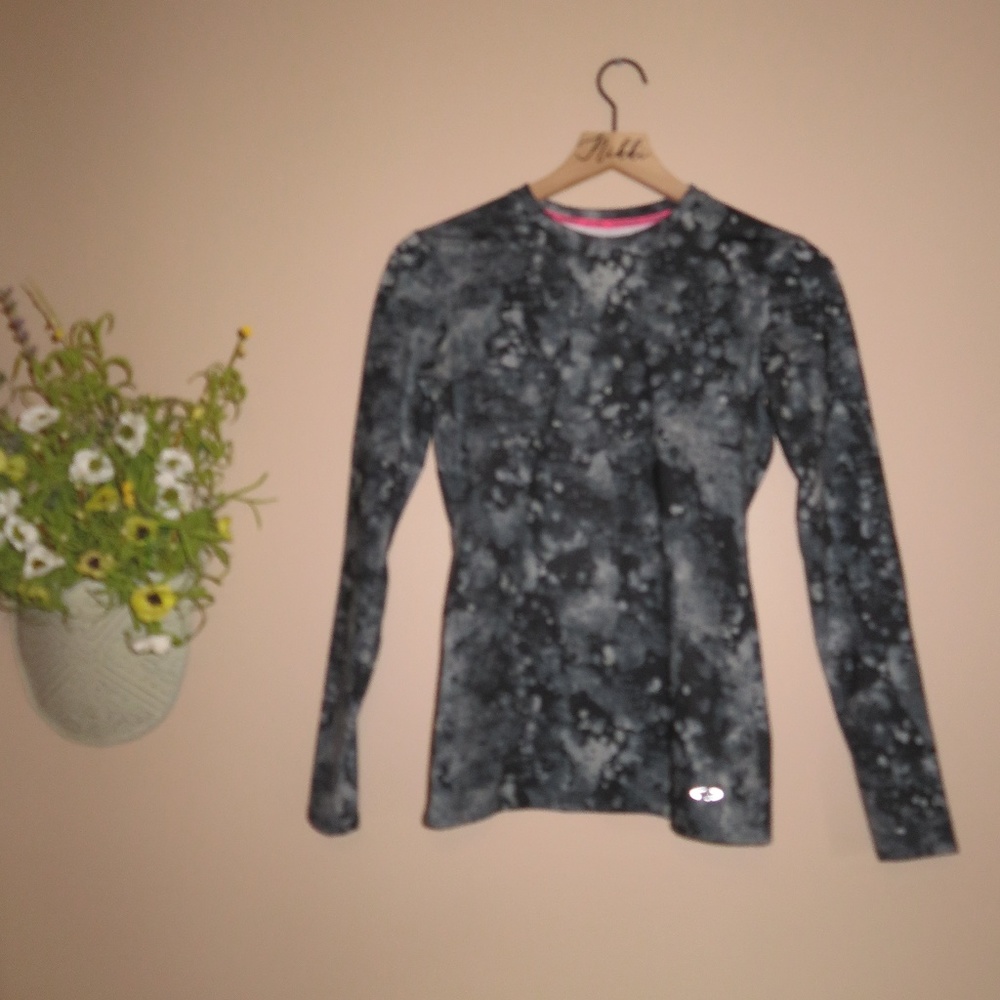Champion under shirt sz. M ✨